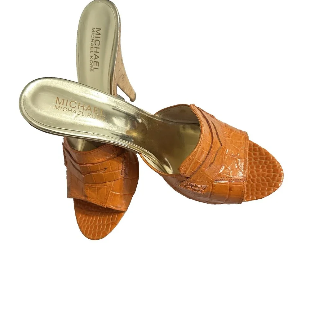 Michael Kors Orange Pumps 9.5 Women MK Logo Christmas Dinner Out